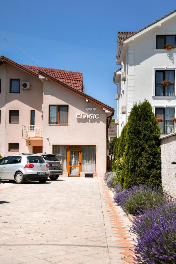 Pensiunea Clasic Hunedoara Pestisu Mare Extérieur photo